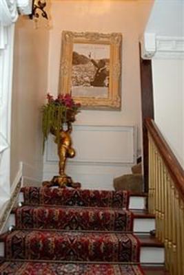 фото отеля The Roulhac Mansion Bed & Breakfast Memphis