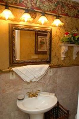 фото отеля The Roulhac Mansion Bed & Breakfast Memphis