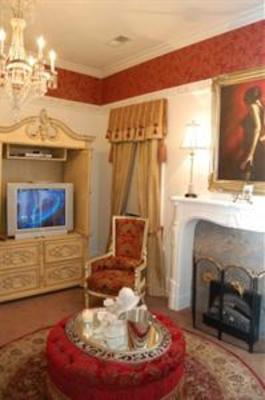 фото отеля The Roulhac Mansion Bed & Breakfast Memphis