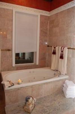 фото отеля The Roulhac Mansion Bed & Breakfast Memphis