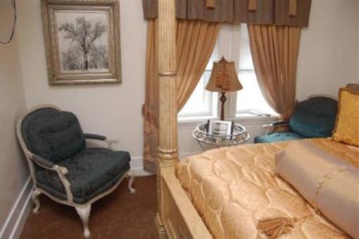 фото отеля The Roulhac Mansion Bed & Breakfast Memphis