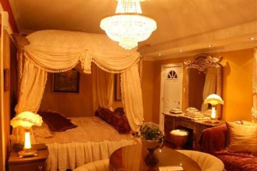 фото отеля The Roulhac Mansion Bed & Breakfast Memphis
