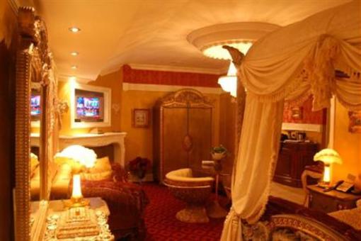 фото отеля The Roulhac Mansion Bed & Breakfast Memphis
