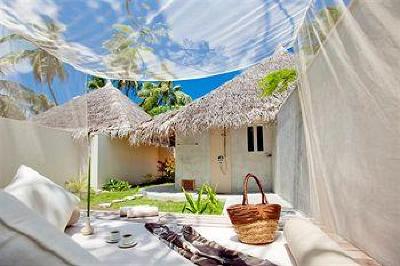 фото отеля Kuramathi Island Resort