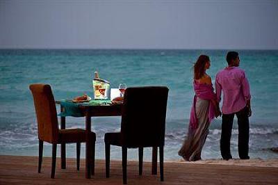 фото отеля Kuramathi Island Resort