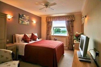 фото отеля White Waters Country Hotel