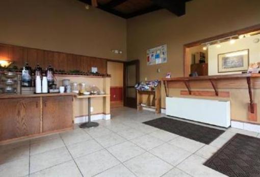 фото отеля Americas Best Value Inn & Suites Detroit Lakes