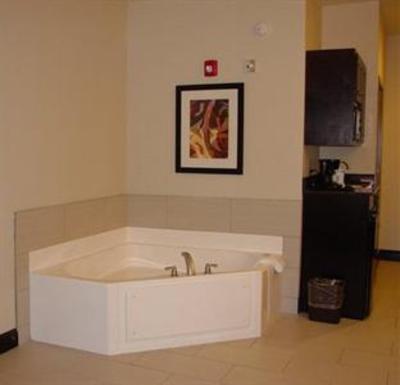 фото отеля Holiday Inn Express & Suites Rockingham West