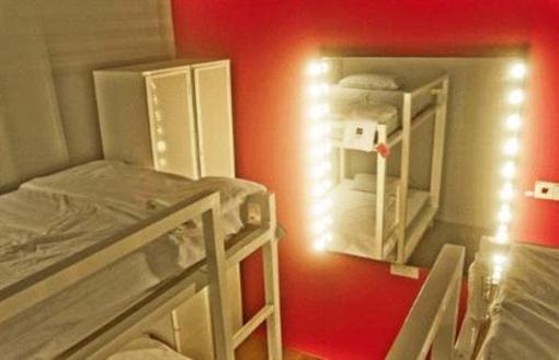 фото отеля Ryokan Chic Hostels