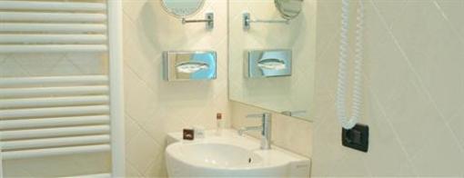 фото отеля Hotel Aquila Castelfranco Emilia