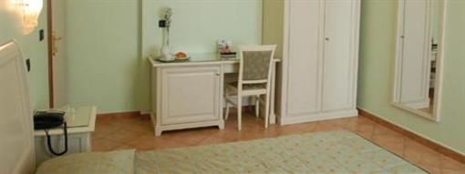 фото отеля Hotel Aquila Castelfranco Emilia