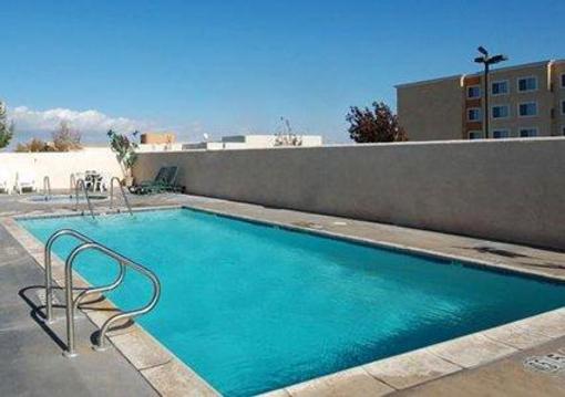фото отеля Comfort Suites Victorville