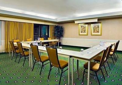 фото отеля Courtyard by Marriott Knoxville Cedar Bluff