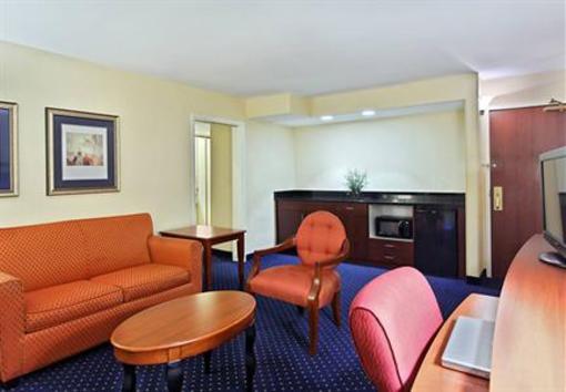 фото отеля Courtyard by Marriott Knoxville Cedar Bluff