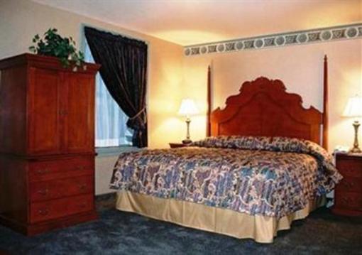 фото отеля The Governor Dinwiddie Hotel & Suites
