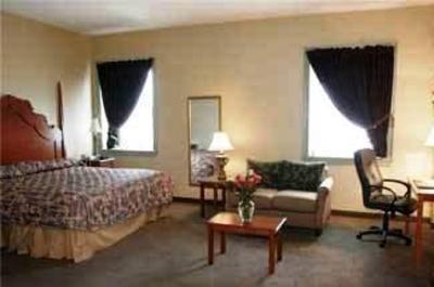 фото отеля The Governor Dinwiddie Hotel & Suites