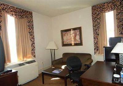 фото отеля Tazewell Hotel and Suites