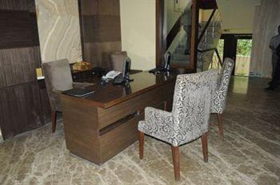 фото отеля The Residence Greater Kailash New Delhi