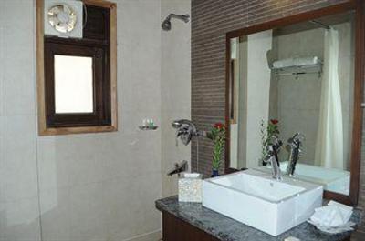 фото отеля The Residence Greater Kailash New Delhi