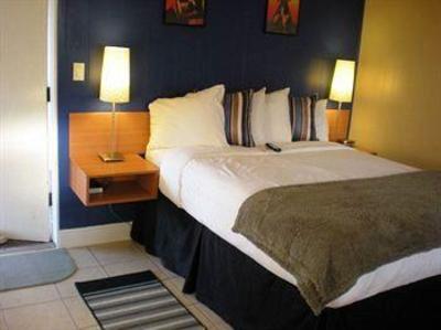 фото отеля America's Best Inn Ft. Lauderdale - South