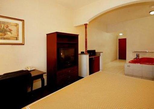 фото отеля Comfort Suites Redlands