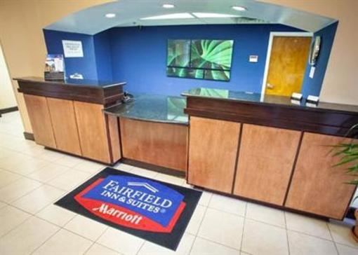 фото отеля Fairfield Inn & Suites Hanes Mall Winston Salem