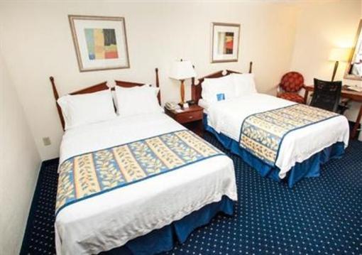 фото отеля Fairfield Inn & Suites Hanes Mall Winston Salem