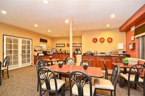 фото отеля BEST WESTERN Inn and Suites of Castle Rock