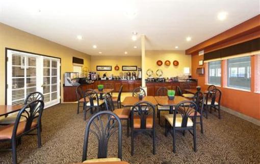 фото отеля BEST WESTERN Inn and Suites of Castle Rock