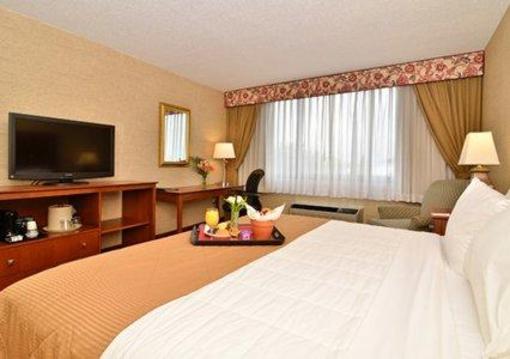 фото отеля Clarion Hotel Airport Portland (Maine)