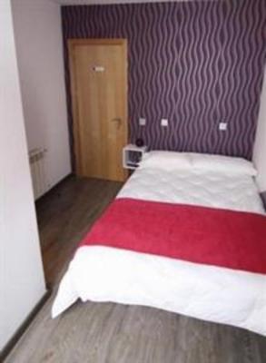 фото отеля Hostal Abril Madrid