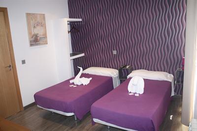 фото отеля Hostal Abril Madrid
