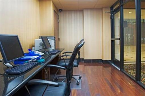 фото отеля Holiday Inn Express Hotel & Suites-DFW North