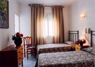 фото отеля Montserrat Apartamentos Sitges