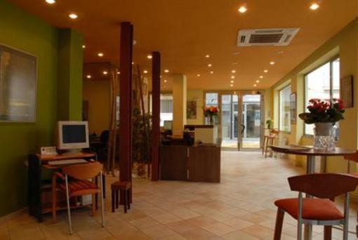 фото отеля Montserrat Apartamentos Sitges