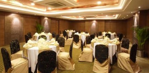 фото отеля President Hotel Bangalore