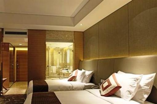 фото отеля Crowne Plaza Wing On City Zhongshan Hotel