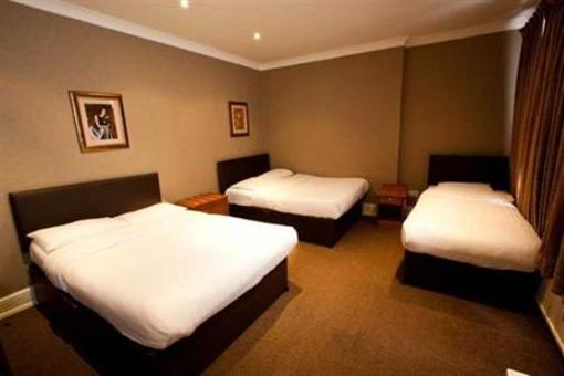 фото отеля Newham Hotel