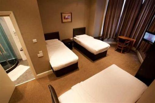 фото отеля Newham Hotel