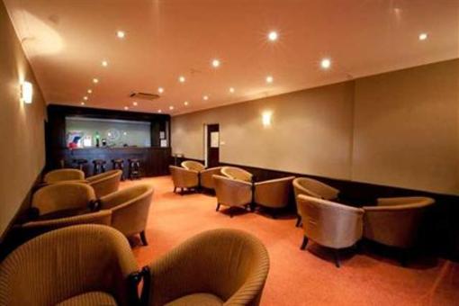 фото отеля Newham Hotel