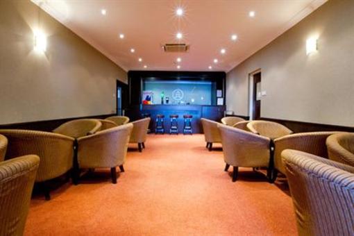 фото отеля Newham Hotel