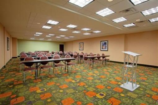 фото отеля Holiday Inn Express Hotel & Suites Clemson - Univ Area