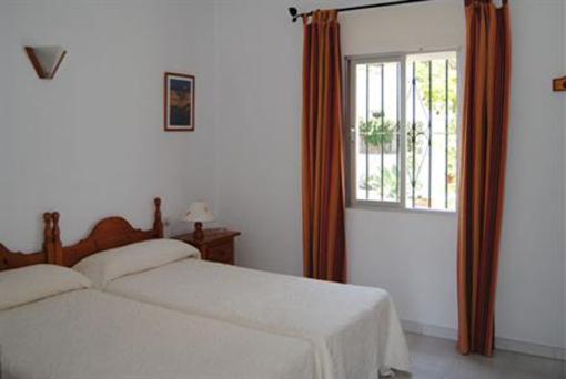 фото отеля Hostal El Capi
