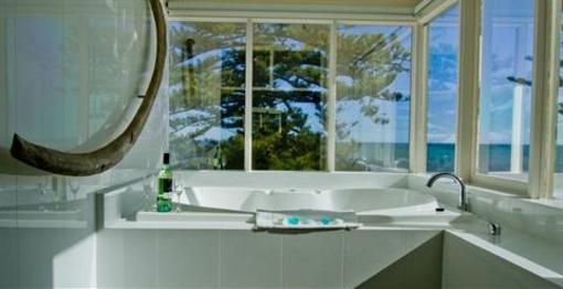 фото отеля Seawall Apartments Adelaide