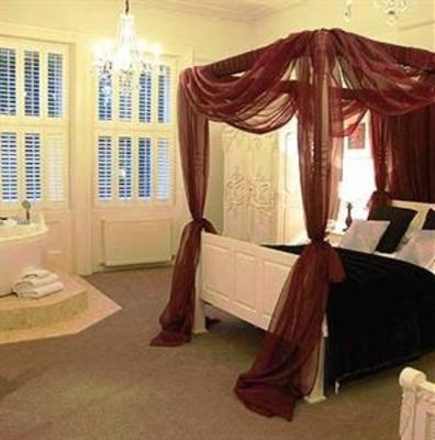 фото отеля Langtry Manor Hotel