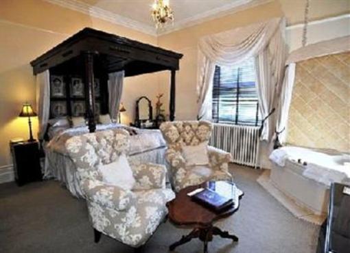 фото отеля Langtry Manor Hotel