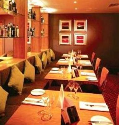 фото отеля Premier Inn Glasgow City Centre (Argyle St)
