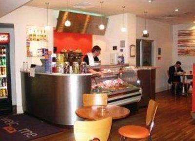 фото отеля Premier Inn Glasgow City Centre (Argyle St)