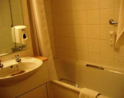 фото отеля Premier Inn Glasgow City Centre (Argyle St)
