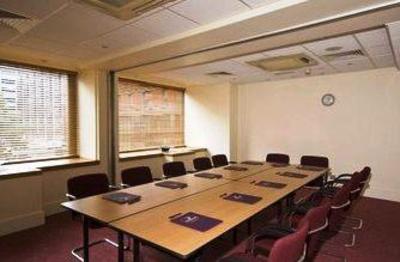 фото отеля Premier Inn Glasgow City Centre (Argyle St)